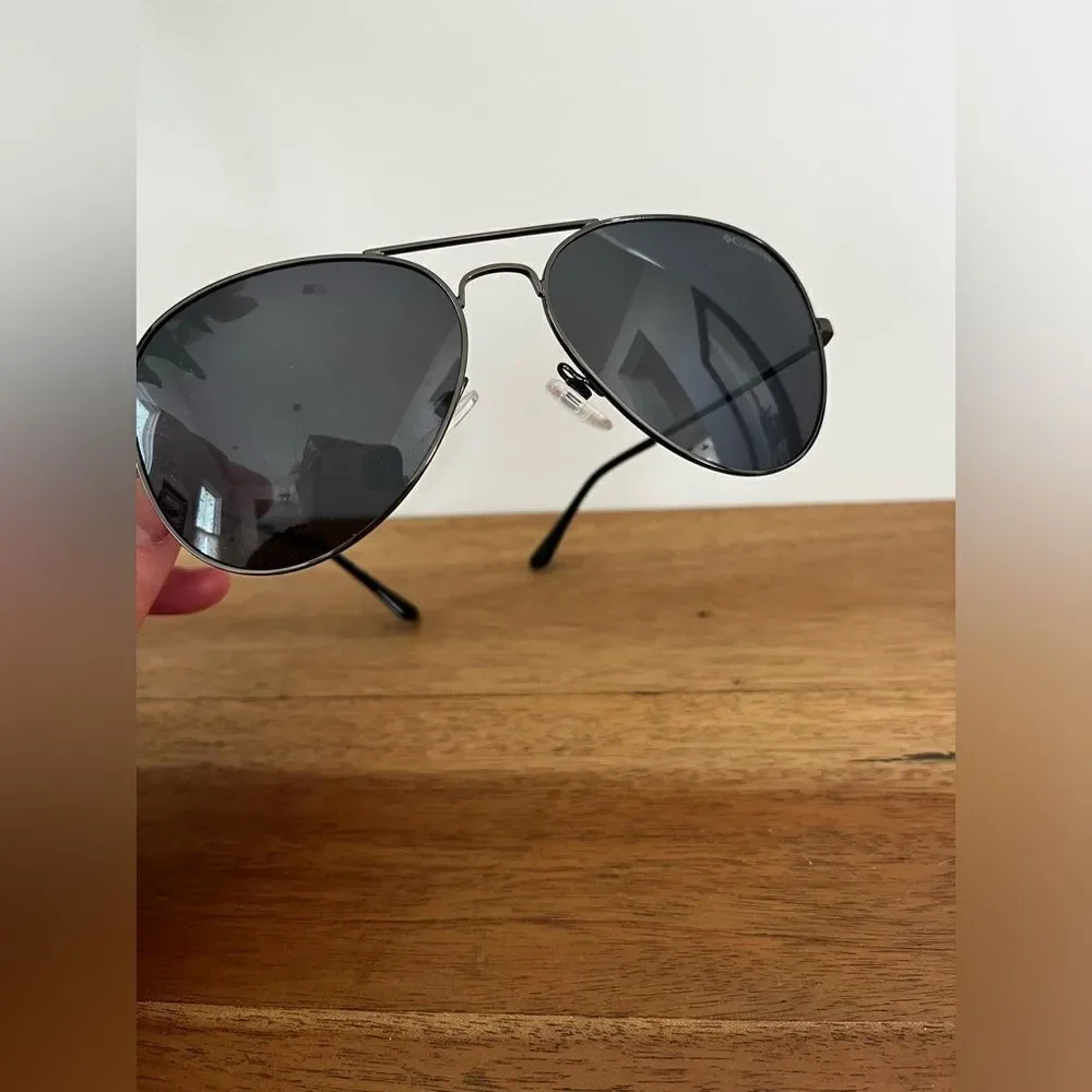 COLUMBIA Stylish Black Aviator Sunglasses 😎 Like New!